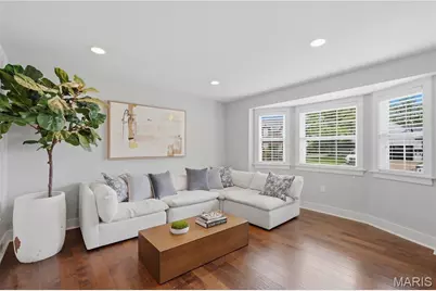 10 Hanley Downs, Saint Louis, MO 63117 - Photo 5