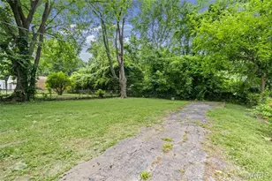 305 Newell Dr, Ferguson, MO 63135 - Photo 11