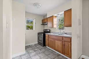 305 Newell Dr, Ferguson, MO 63135 - Photo 7