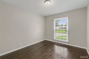 3265 Classic Dr, Florissant, MO 63033 - Photo 5