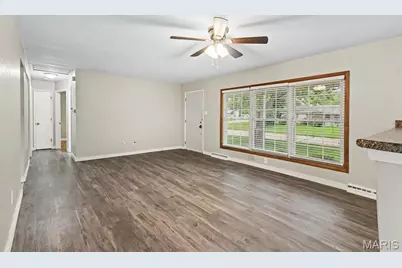6706 Vineland Drive, Hazelwood, MO 63042 - Photo 3