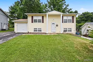 1555 Ville Gloria Ln, Hazelwood, MO 63042 - Photo 1