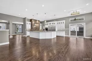 401 Hamlet Ct, O'Fallon, MO 63367 - Photo 7