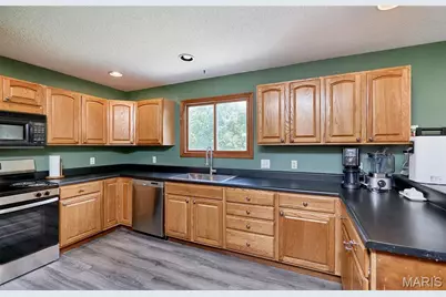 301 Country View Drive, Winfield, MO 63389 - Photo 17