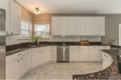 733 Castle Ridge Drive, Ballwin, MO 63021 - Photo 27