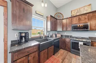 29601 Bueltmann Rd, Jonesburg, MO 63351 - Photo 11
