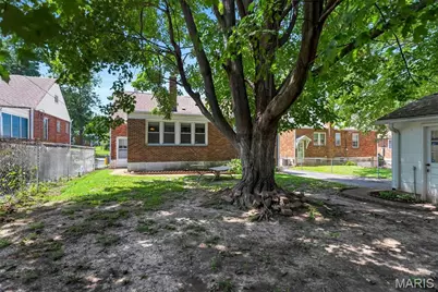 9007 Osage Lane, Saint Louis, MO 63114 - Photo 29