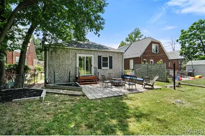 8777 Bridgeport Avenue, Brentwood, MO 63144 - Photo 31