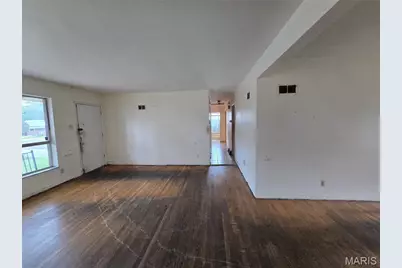 1003 Chartres Avenue, University City, MO 63132 - Photo 9