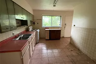 1003 Chartres Ave, University City, MO 63132 - Photo 17