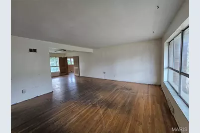1003 Chartres Avenue, University City, MO 63132 - Photo 7
