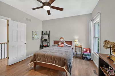 1059 Greystone Manor Parkway, Chesterfield, MO 63005 - Photo 33