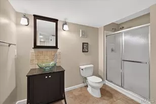 1059 Greystone Manor Pkwy, Chesterfield, MO 63005 - Photo 55