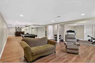 1059 Greystone Manor Parkway, Chesterfield, MO 63005 - Photo 51