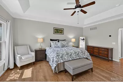 1059 Greystone Manor Parkway, Chesterfield, MO 63005 - Photo 27