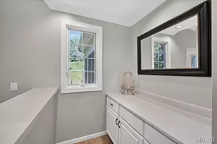 1059 Greystone Manor Pkwy, Chesterfield, MO 63005 - Photo 13