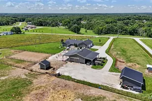 219 Fieth Rd, Troy, MO 63379 - Photo 5