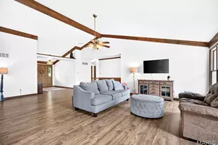 3663 New Melle Farm Ct, Wentzville, MO 63385 - Photo 9
