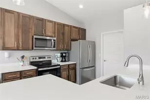 1100 Slapshot Dr, Foristell, MO 63348 - Photo 15