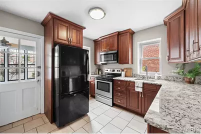5621 Pernod Avenue, Saint Louis, MO 63139 - Photo 7