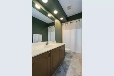 1776 Schoettler Valley Drive, Chesterfield, MO 63017 - Photo 37