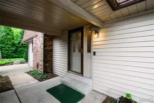 1776 Schoettler Valley Dr, Chesterfield, MO 63017 - Photo 5