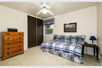 1776 Schoettler Valley Drive, Chesterfield, MO 63017 - Photo 35
