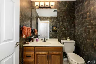 1776 Schoettler Valley Dr, Chesterfield, MO 63017 - Photo 23