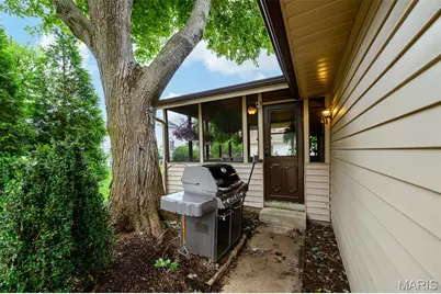 1776 Schoettler Valley Drive, Chesterfield, MO 63017 - Photo 47