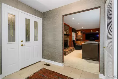 1776 Schoettler Valley Drive, Chesterfield, MO 63017 - Photo 7