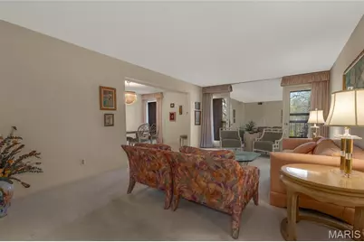 585 Coeur De Royale Drive #206, Creve Coeur, MO 63141 - Photo 5