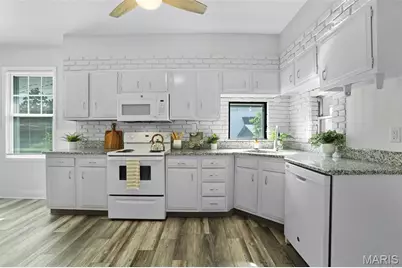 8828 Powell Avenue, Saint Louis, MO 63144 - Photo 9
