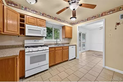 3843 Tesson Court, Saint Louis, MO 63123 - Photo 9