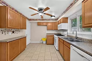 3843 Tesson Ct, Saint Louis, MO 63123 - Photo 7