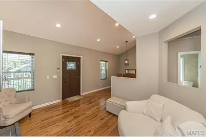 8928 Tudor Avenue, Overland, MO 63114 - Photo 9