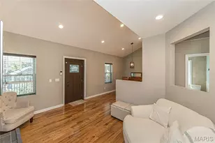 8928 Tudor Ave, Overland, MO 63114 - Photo 9