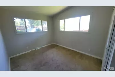2214 Ibis Court, Saint Louis, MO 63136 - Photo 9