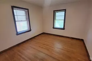 1810 Eton Ln, Saint Louis, MO 63147 - Photo 11