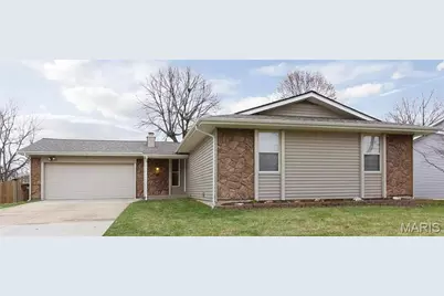 307 Morningside Drive, Saint Peters, MO 63376 - Photo 1