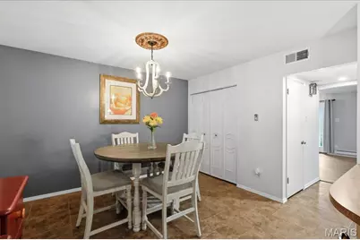 10053 Sakura Drive, Saint Louis, MO 63128 - Photo 11
