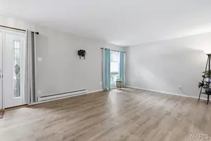 10053 Sakura Dr, Saint Louis, MO 63128 - Photo 7