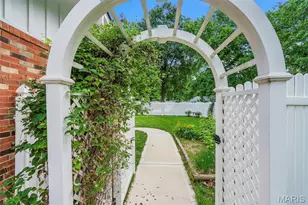 1010 Dovergate Dr, Kirkwood, MO 63122 - Photo 57