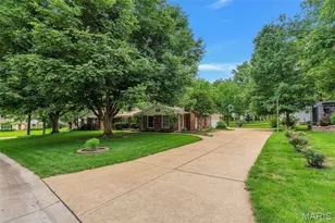 1010 Dovergate Dr, Kirkwood, MO 63122 - Photo 7