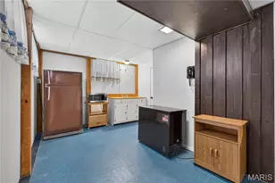 8341 Buddie Dr, Hazelwood, MO 63042 - Photo 37
