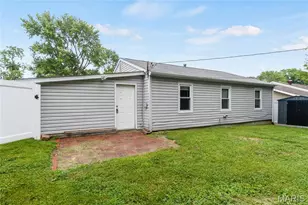 2662 Bonniebrook Dr, Maryland Heights, MO 63043 - Photo 19