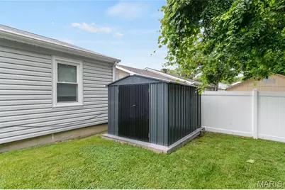 2662 Bonniebrook Drive, Maryland Heights, MO 63043 - Photo 21