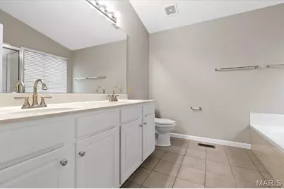 8010 Knights Crossing Drive, O'Fallon, MO 63368 - Photo 19