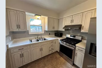 3951 E Dallas Court, Unincorporated, MO 63125 - Photo 13