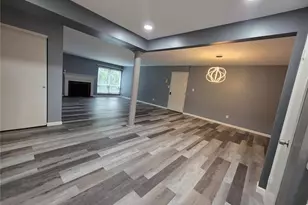 1902 Meadowtree Ln, Kirkwood, MO 63122 - Photo 15