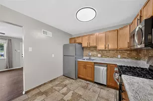 277 Dashwood Dr, Ferguson, MO 63135 - Photo 13